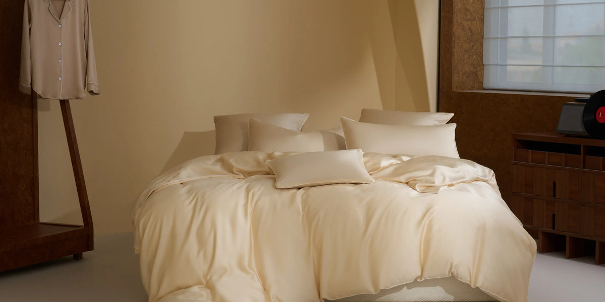 Linge de lit en TENCEL™ Lyocell Maison CÉTOILE, notre soie végétale douce, respirante et thermorégulatrice.