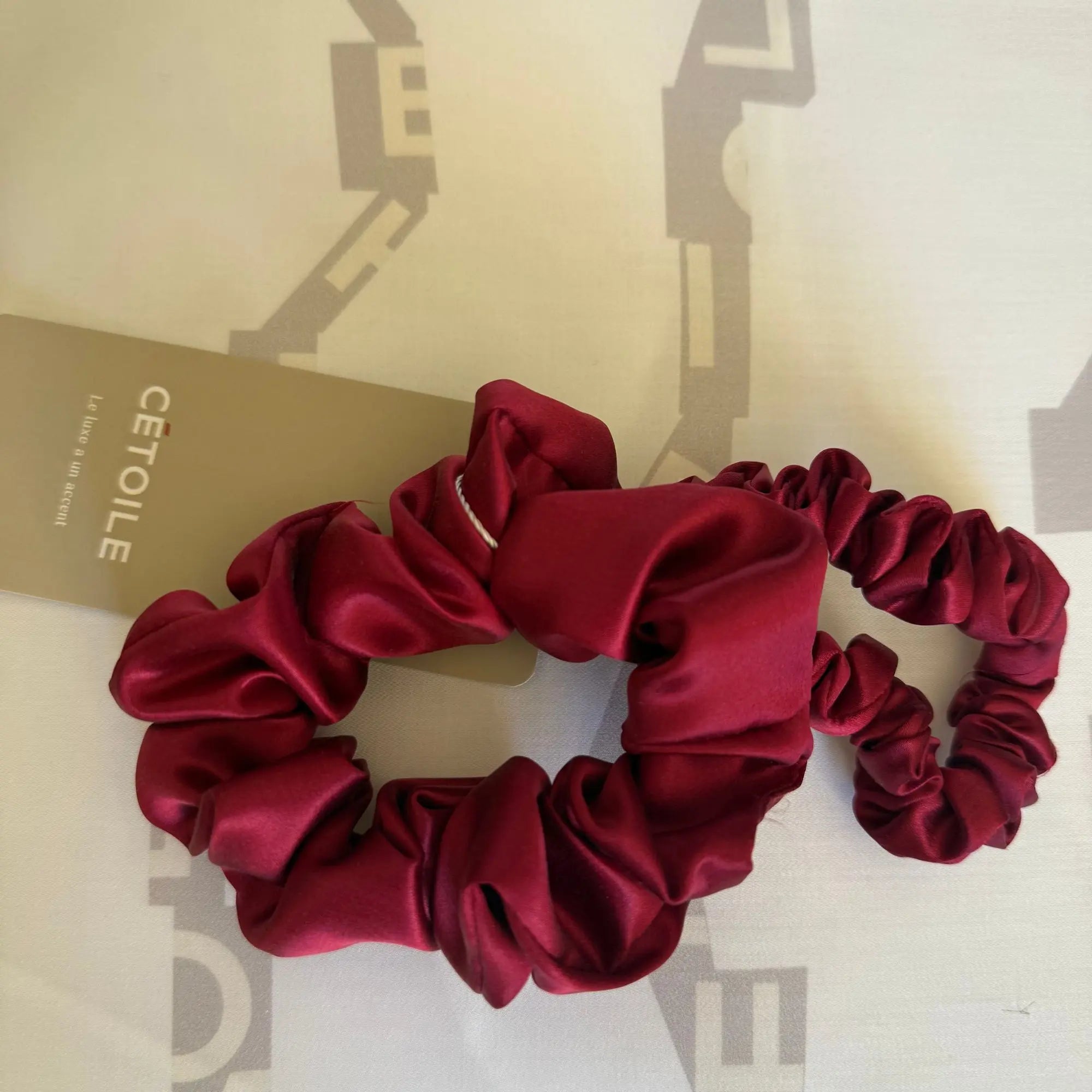 Duo chouchou en soie naturelle couleur rouge bordeaux - Maison CÉTOILE