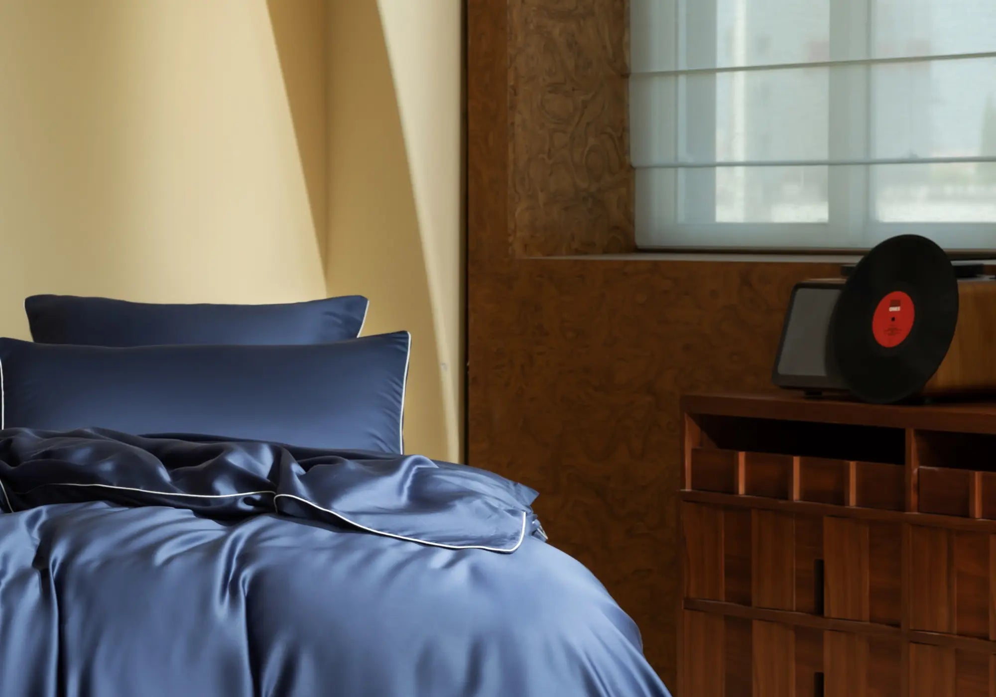 Lit habillé de linge de lit en TENCEL™ Lyocell bleu Maison CÉTOILE