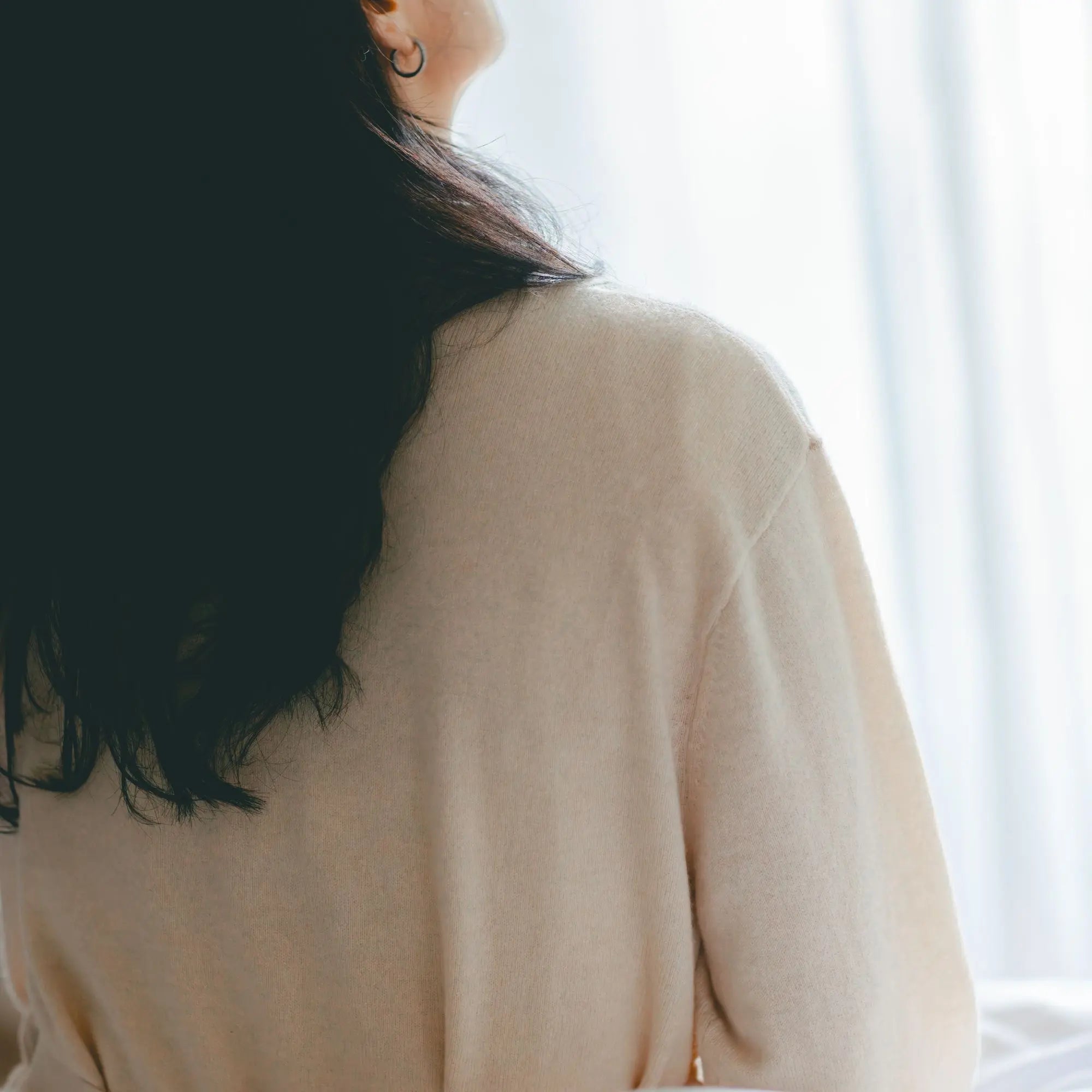 Loungewear kimono femme en pure cachemire haut de gamme couleur ivoire - Maison CÉTOILE