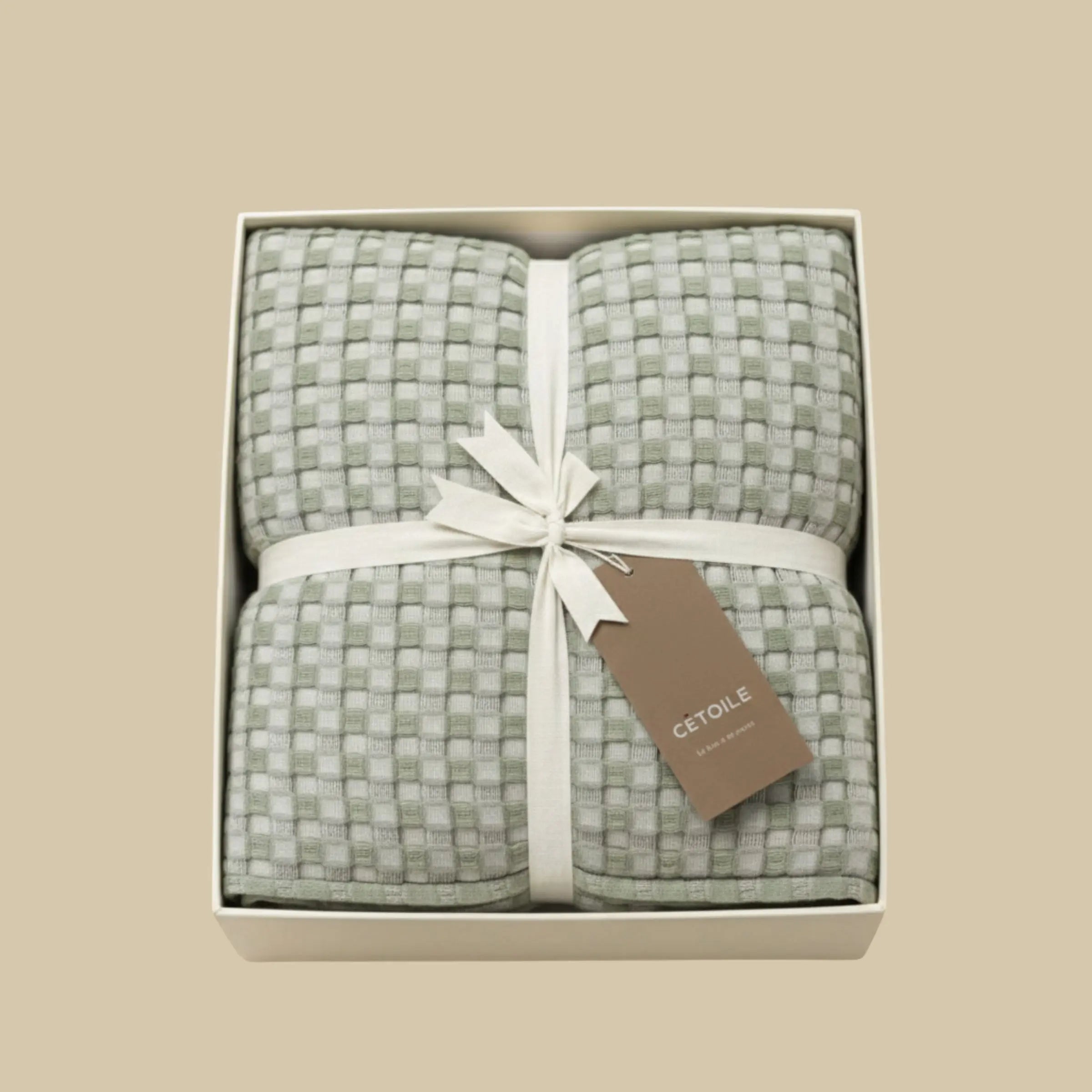 plaid en nid d'abeille couleur vert sauge en coffret cadeaux - Maison CÉTOILE