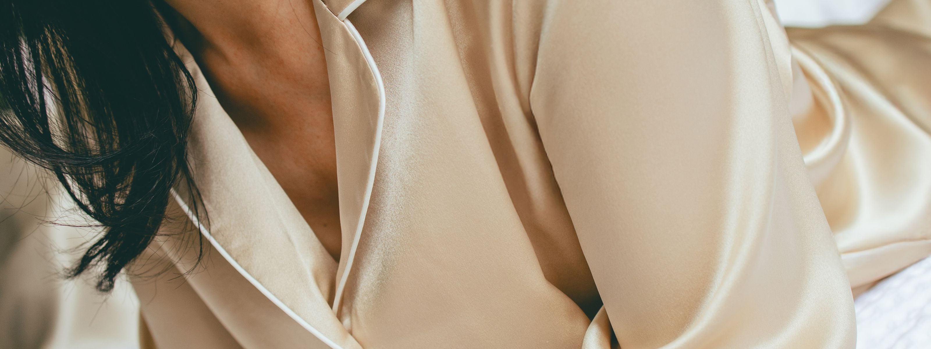 pyjama femme en soie naturelle couleur beige - Maison CÉTOILE