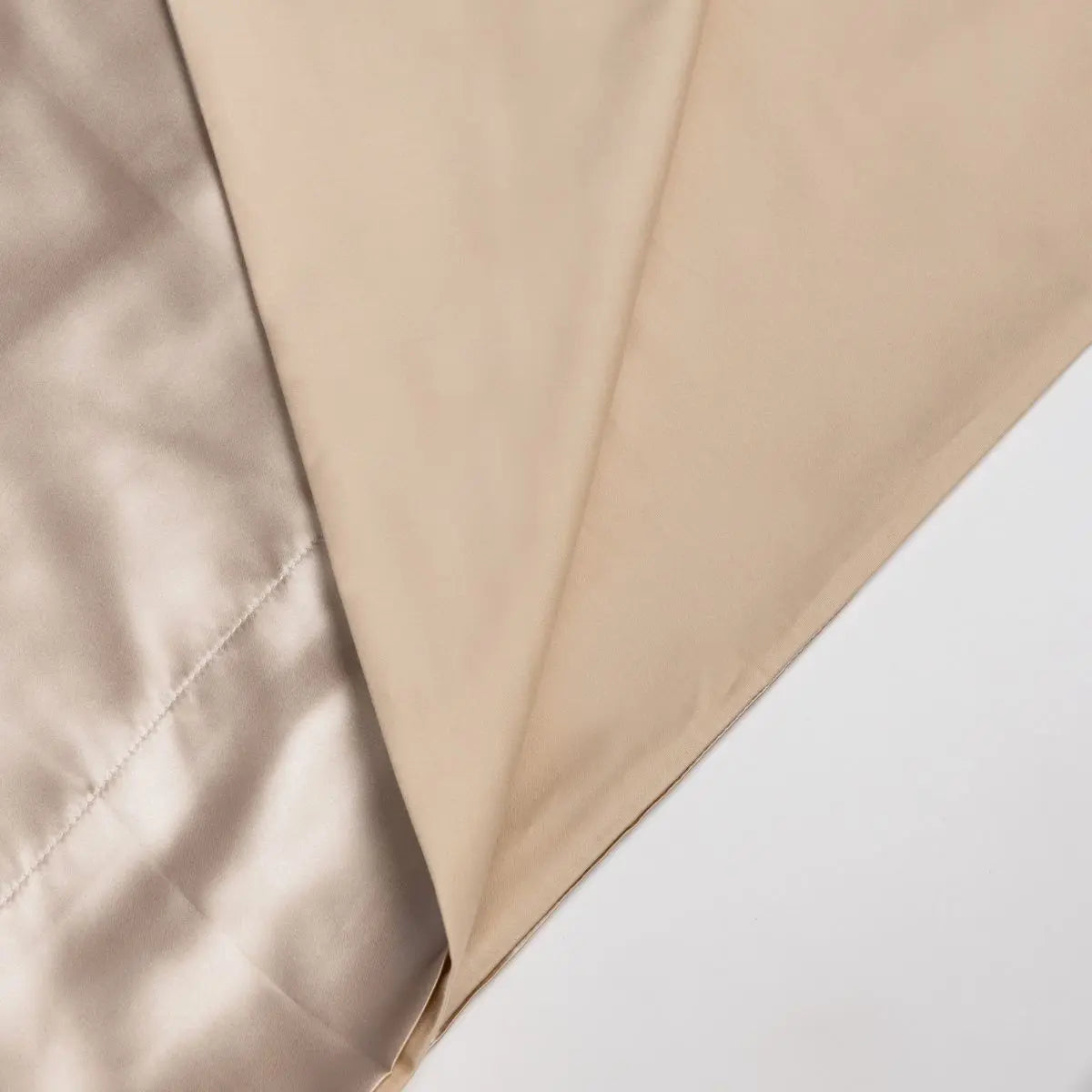 taie réversible soie et coton couleur beige doux avec les details stitching - Maison CÉTOILE