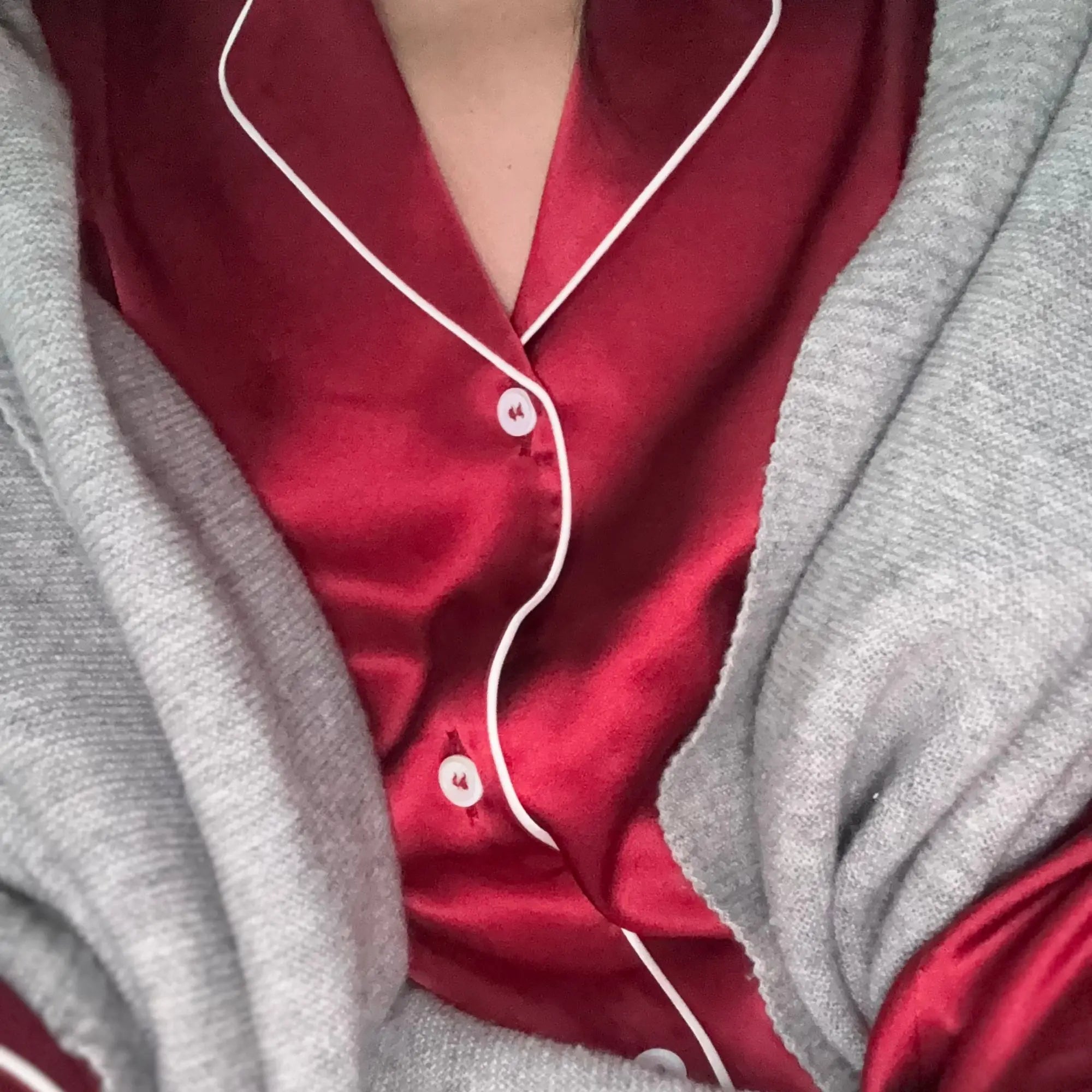 L'heure Rouge – Pyjama en soie Rouge scarlet