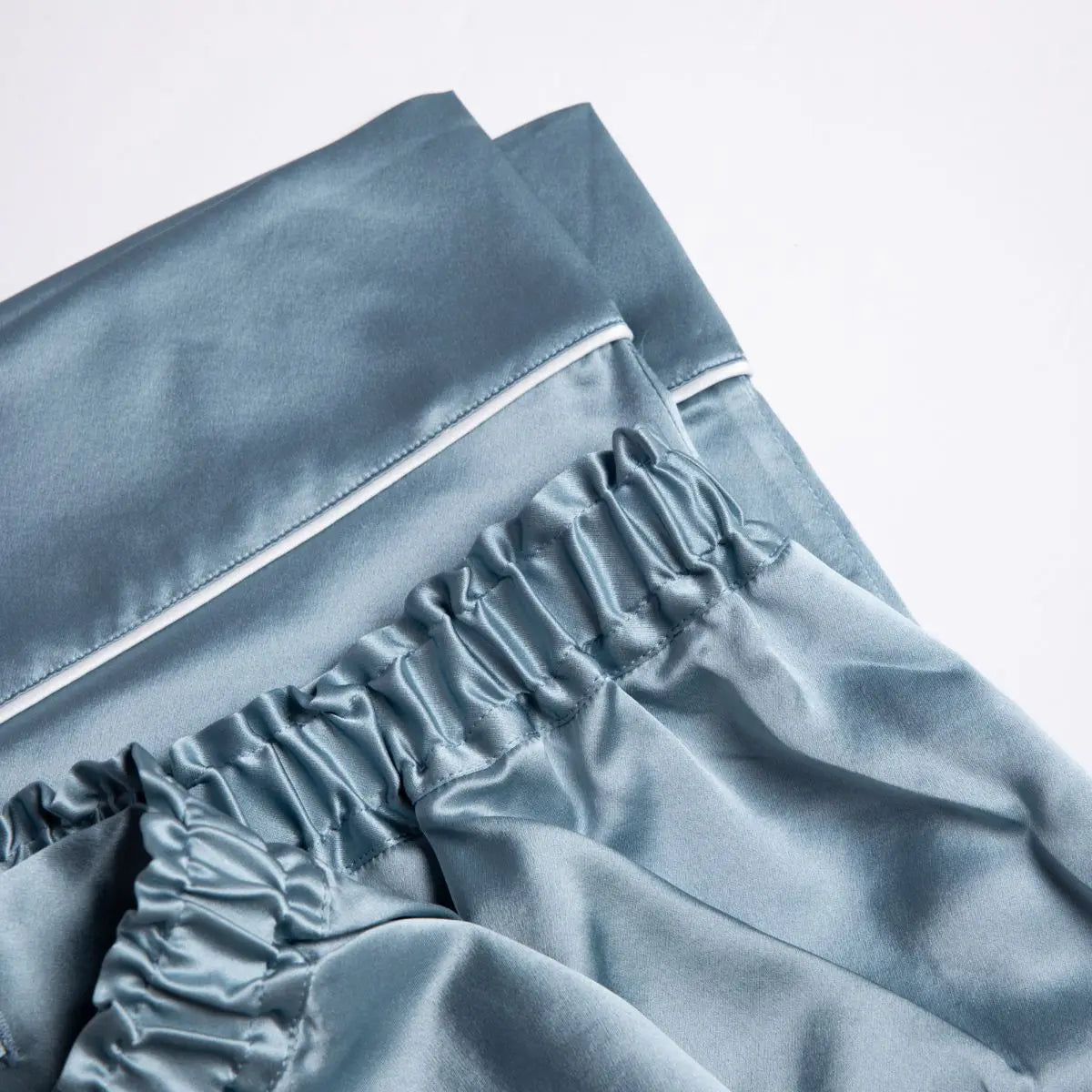 pyjama femme en soie bleu grisé élégant - Maison CÉTOILE