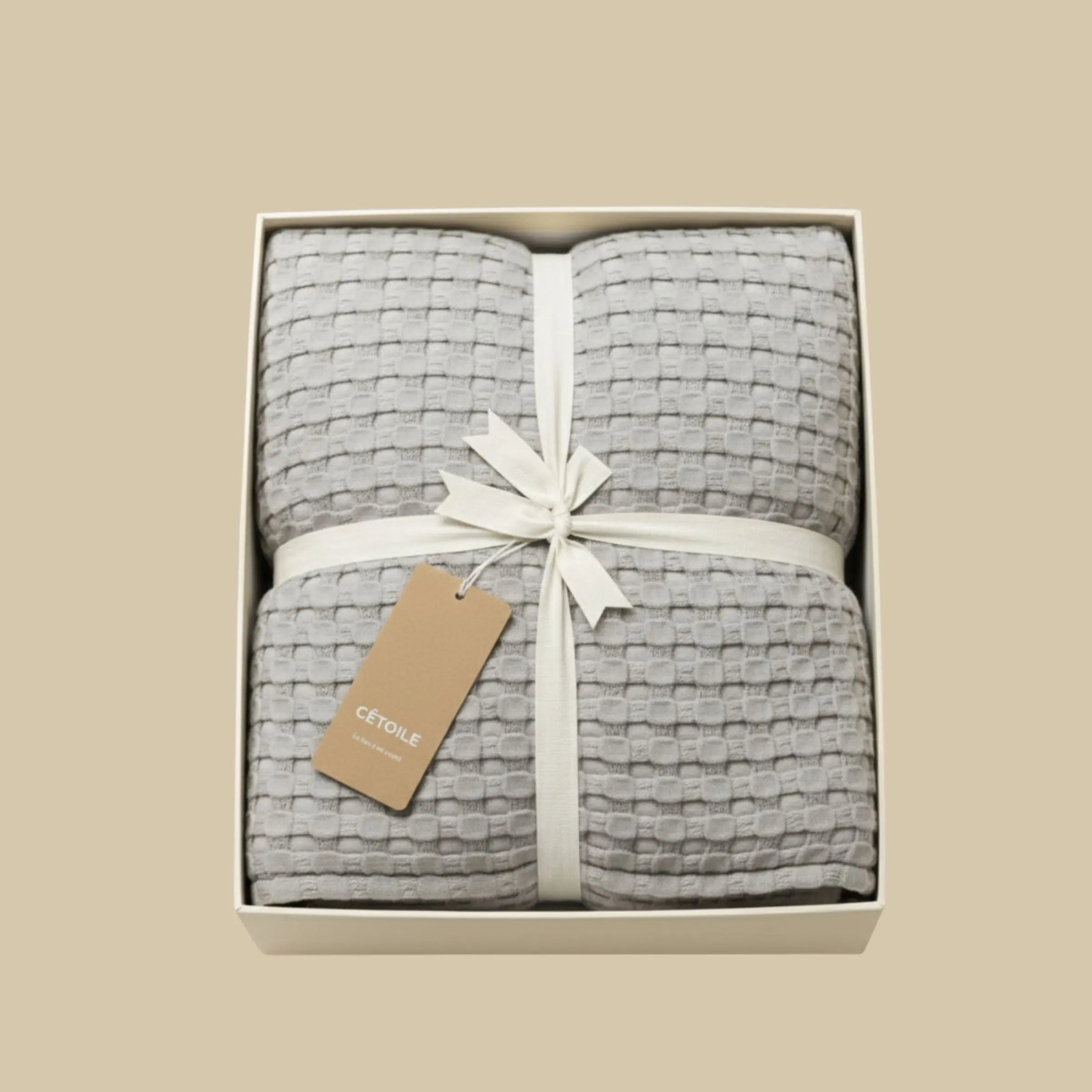 plaid en nid d'abeille couleur bleu nuit en coffret cadeaux - Maison CÉTOILE
