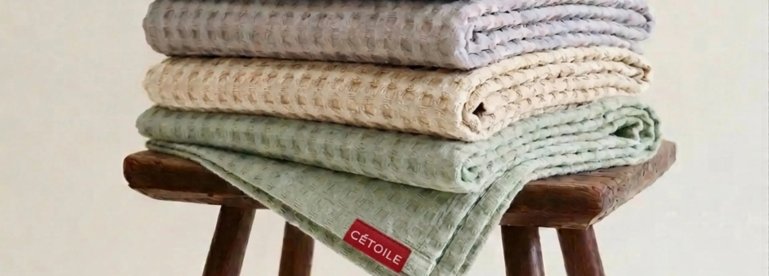 plaid en waffle coton et bambou haut de gamme signé Maison CÉTOILE