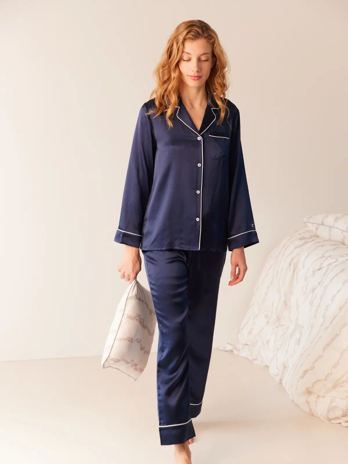 Heure Bleue – Pyjama en soie bleu nuit