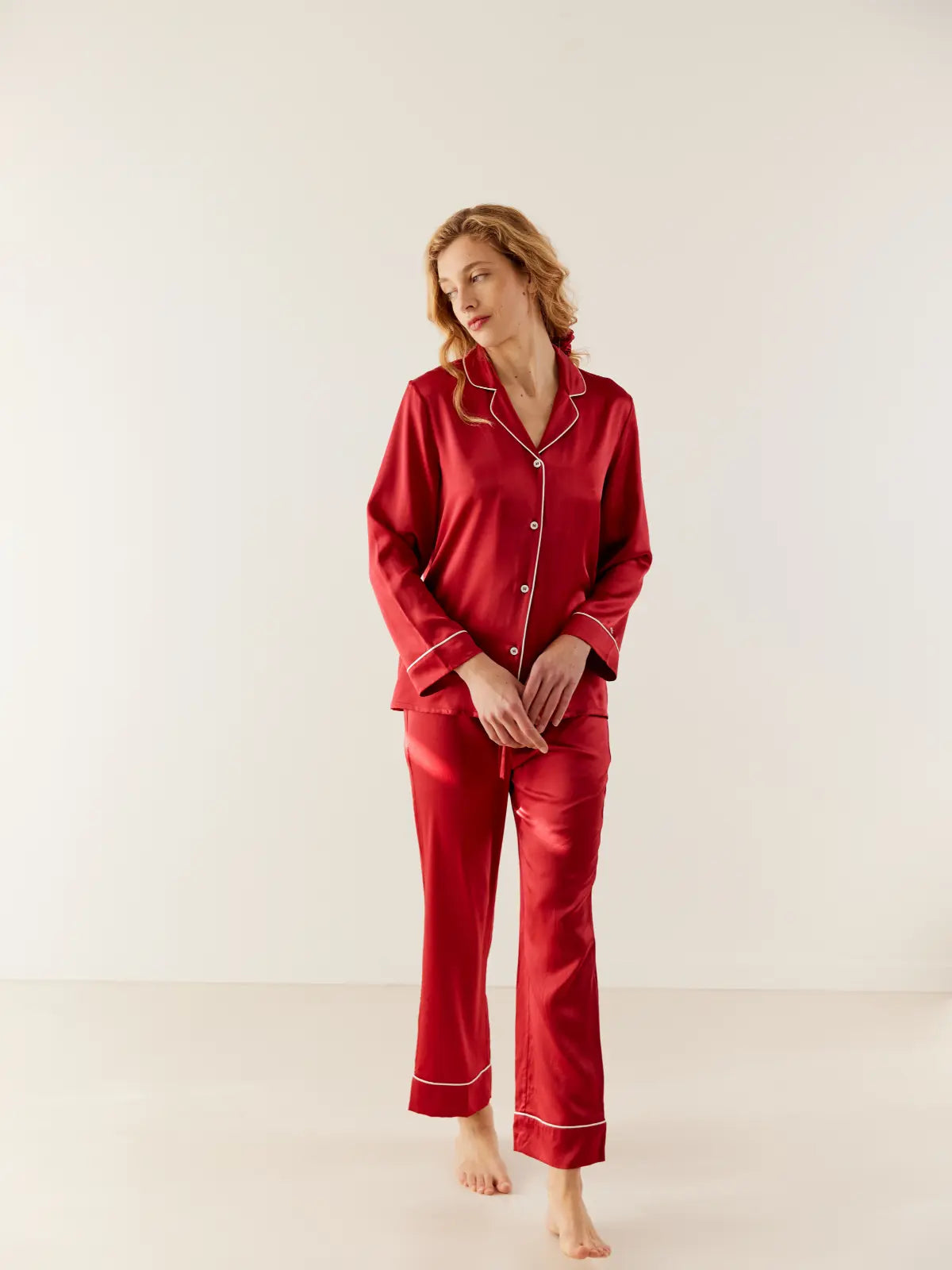 L'heure Rouge – Pyjama en soie Rouge scarlet
