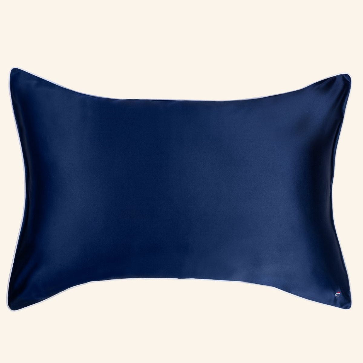 taie en soie naturelle brodé couleur bleu nuit avec passepoil raffiné - Maison CÉTOILE